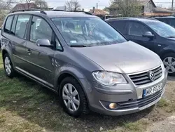 Utilizat 2009 VW Touran Monovolum | 3.450 EUR (Preț bun)
