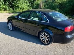 Negru Utilizat 2005 Audi A4 Berlinǎ | 2.200 EUR (Preț OK)