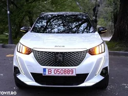 Alb Utilizat 2022 Peugeot e-2008 GT SUV | 17.500 EUR