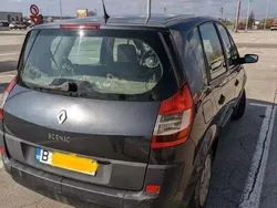 Negru Utilizat 2006 Renault Scénic II Monovolum | 1.790 EUR