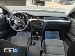 Alb Utilizat 2010 Skoda Superb Berlinǎ | 4.999 EUR