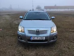 Utilizat 2007 Toyota Avensis | 2.500 EUR