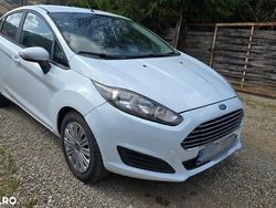 Alb Utilizat 2015 Ford Fiesta Titanium Hatchback | 4.800 EUR (Preț OK)