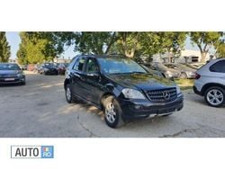 Negru Utilizat 2006 Mercedes ML300 SUV | 6.999 EUR