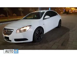 Alb Utilizat 2011 Opel Insignia | 6.600 EUR (Scump)