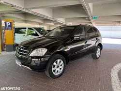 Culoarenegru Utilizat 2012 Mercedes ML350 SUV | 7.950 EUR