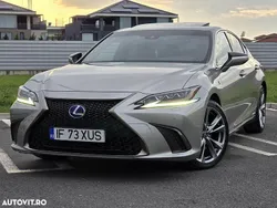 Gri Utilizat 2019 Lexus ES300H Sport Line Berlinǎ | 25.850 EUR