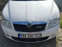 Alb Utilizat 2011 Skoda Octavia Break | 3.990 EUR (Preț bun)