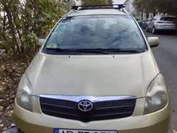 Auriu Utilizat 2002 Toyota Corolla Verso Monovolum | 1.300 EUR