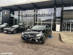 Negru Utilizat 2019 Mercedes C200 AMG line Break | 19.880 EUR (Super Preț)