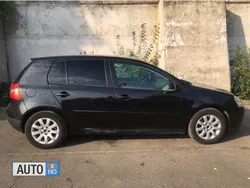 Negru Utilizat 2005 VW Golf IV Hatchback | 3.249 EUR (Scump)