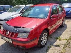 Culoarerosu Utilizat 2002 VW Bora Berlinǎ | 2.600 EUR (Puțin scump)