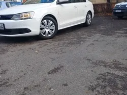 Alb Utilizat 2012 VW Jetta Berlinǎ | 6.250 EUR (Preț OK)