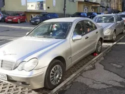 Utilizat 2003 Mercedes C180 Berlinǎ | 500 EUR