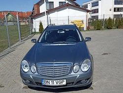 Gri Utilizat 2009 Mercedes E200 Hatchback | 5.000 EUR