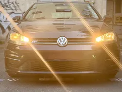 Negru Utilizat 2018 VW Golf VII Hatchback | 11.200 EUR (Super Preț)