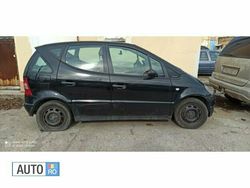Negru Utilizat 2000 Mercedes A170 Hatchback | 690 EUR