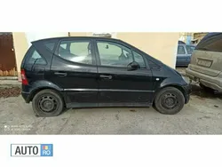 Negru Utilizat 2000 Mercedes A170 Hatchback | 690 EUR (Preț bun)