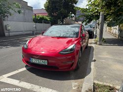 Culoarerosu Utilizat 2022 Tesla Model 3 Berlinǎ | 28.000 EUR (Preț bun)