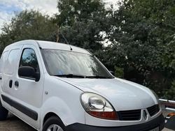 Alb Utilizat 2005 Renault Kangoo Monovolum | 2.000 EUR