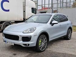 Culoareargint Utilizat 2016 Porsche Cayenne SUV | 24.500 EUR