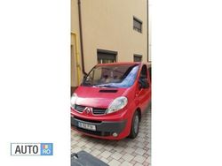 Roșu Utilizat 2014 Renault Trafic Monovolum | 10.900 EUR (Preț OK)