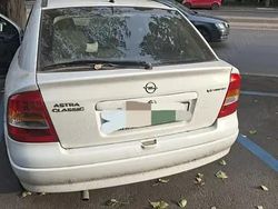 Alb Utilizat 2008 Opel Astra Classic Hatchback | 1.000 EUR (Super Preț)