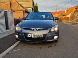Gri Utilizat 2009 Hyundai i30 Hatchback | 3.900 EUR (Preț bun)