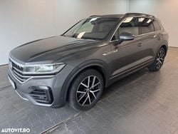 Gri Utilizat 2021 VW Touareg Style SUV | 35.090 EUR (Super Preț)