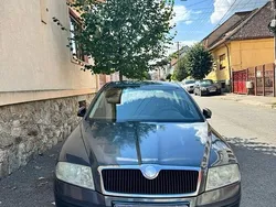 Gri Utilizat 2006 Skoda Octavia Business Line Berlinǎ | 2.650 EUR (Preț OK)
