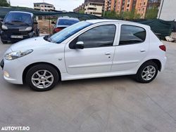 Alb Utilizat 2011 Peugeot 206+ Hatchback | 2.200 EUR