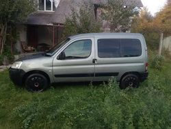Utilizat 2005 Peugeot Partner Van | 1.800 EUR