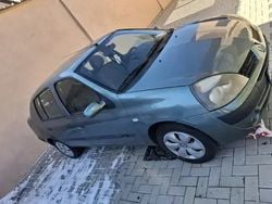 Utilizat 2005 Renault Clio II Berlinǎ | 900 EUR (Preț bun)