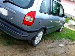 Utilizat 2004 Opel Zafira Monovolum | 1.300 EUR