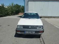 Utilizat 1991 VW Jetta Berlinǎ | 2.000 EUR