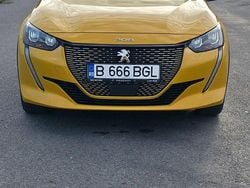 Culoaregalbeuriu Utilizat 2021 Peugeot e-208 Allure Hatchback | 11.500 EUR