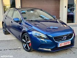 Albastru Utilizat 2016 Volvo V40 Ocean Race Break | 7.799 EUR (Preț bun)