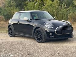 Culoarenegru Utilizat 2016 Mini Cooper Hatchback | 8.960 EUR (Preț bun)