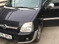 Negru Utilizat 2004 Opel Agila Hatchback | 1.050 EUR