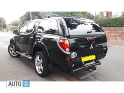 Negru Utilizat 2010 Mitsubishi L200 Pickup | 123.456 EUR