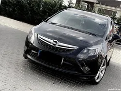 Negru Utilizat 2012 Opel Zafira Monovolum | 2.550 EUR