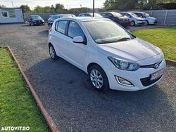 Culoarealb Utilizat 2013 Hyundai i20 Trend | 3.700 EUR (Preț bun)