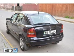 Negru Utilizat 2003 Opel Astra Hatchback | 2.299 EUR (Scump)