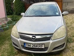 Gri Utilizat 2007 Opel Astra Hatchback | 1.200 EUR (Super Preț)