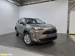 Verde Utilizat 2024 Toyota Yaris Cross Business Edition SUV | 23.499 EUR