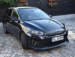 Negru Utilizat 2021 Kia Ceed Hatchback | 15.972 EUR (Preț bun)