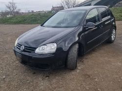 Utilizat 2005 VW Golf V Hatchback | 2.350 EUR (Preț OK)