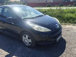 Negru Utilizat 2007 Peugeot 207 Hatchback | 1.190 EUR (Preț bun)