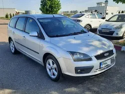 Utilizat 2006 Ford Focus Futura Hatchback | 2.099 EUR (Preț OK)