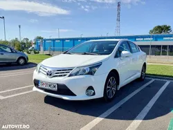 Alb Utilizat 2012 Toyota Avensis Berlinǎ | 6.300 EUR (Preț bun)
